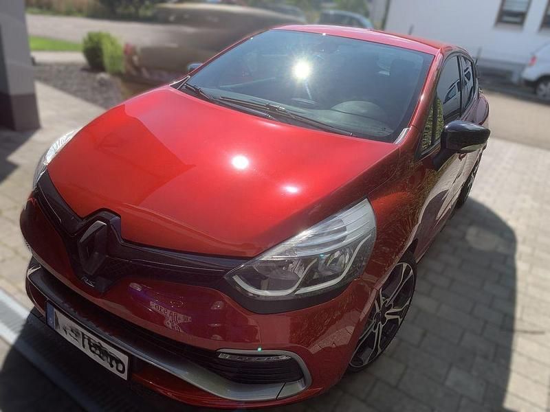 Gebraucht Renault Clio IV Trophy 220 PS (161 kW) 2016 Rot Kleinwagen
