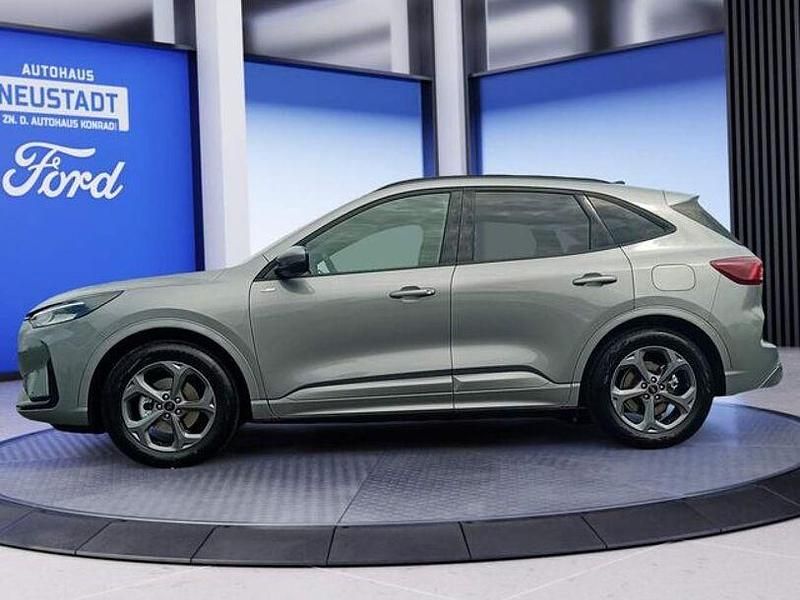 Gebraucht Ford Kuga ST-Line 186 PS (136 kW) 2024 Solar silver metallic SUV