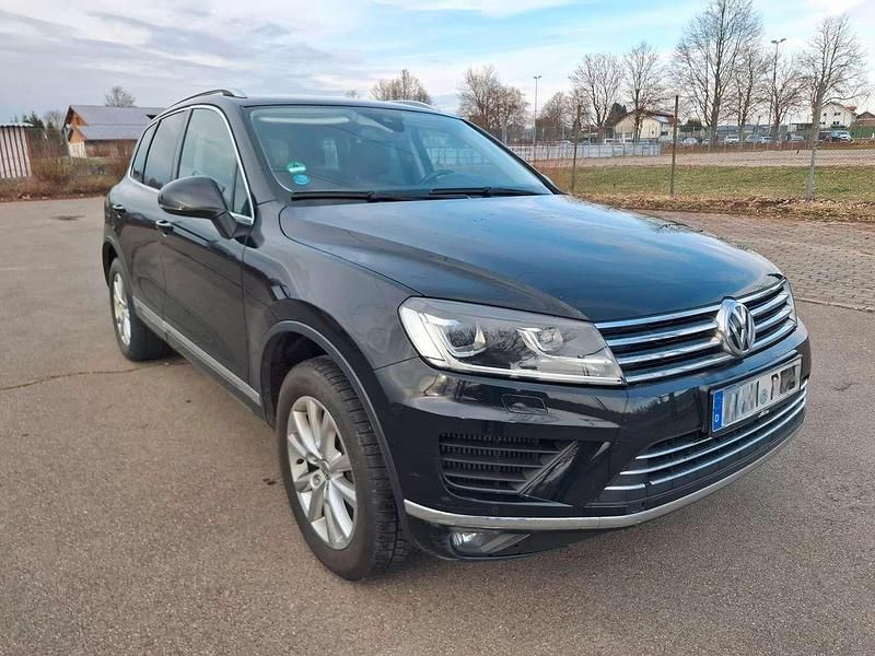Gebraucht VW Touareg 204 PS (150 kW) 2015 Deep black perleffekt SUV