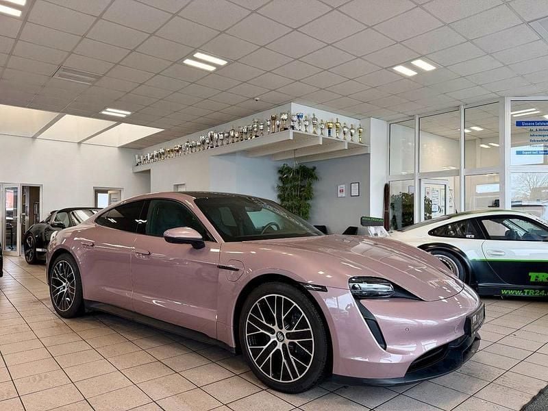 Rot Gebraucht 2023 Porsche Taycan Limousine | 71.850 € (Superpreis) - Bild 1/4