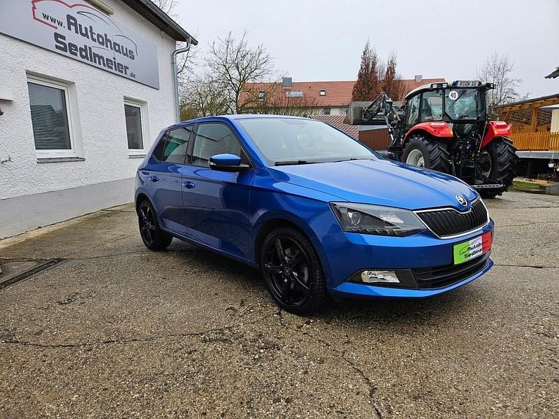 Gebraucht Skoda Fabia Ambition 110 PS (80 kW) 2017 Raceblau metallic Limousine