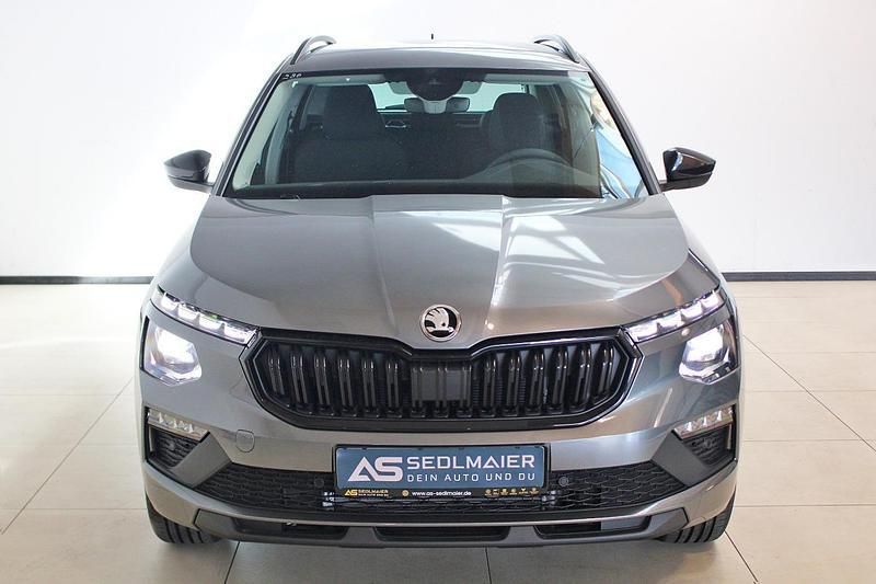 Graphitegrau Neu 2025 Skoda Kamiq Tour SUV | 29.890 € (Fairer Preis) - Bild 1/2