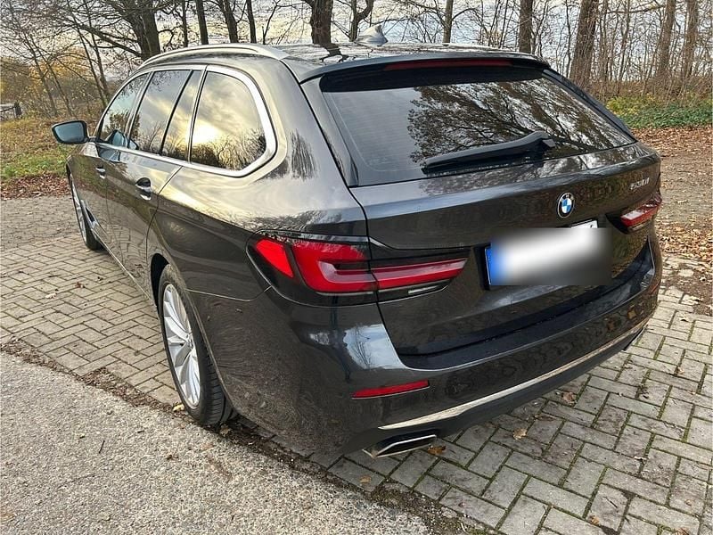 Gebraucht BMW 530 Luxury Line 252 PS (185 kW) 2021 Grau Kombi