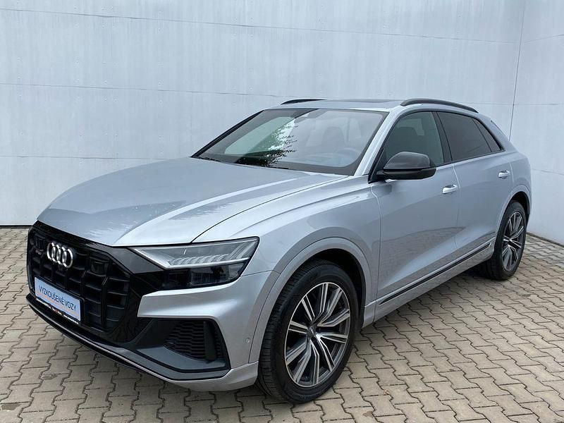 Grau Gebraucht 2020 Audi SQ8 S-Line SUV | 67.900 € (Guter Preis) - Bild 1/4