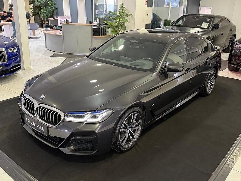 Grau Gebraucht 2023 BMW 540 M Sport Limousine | 49.900 € (Fairer Preis) - Bild 1/4
