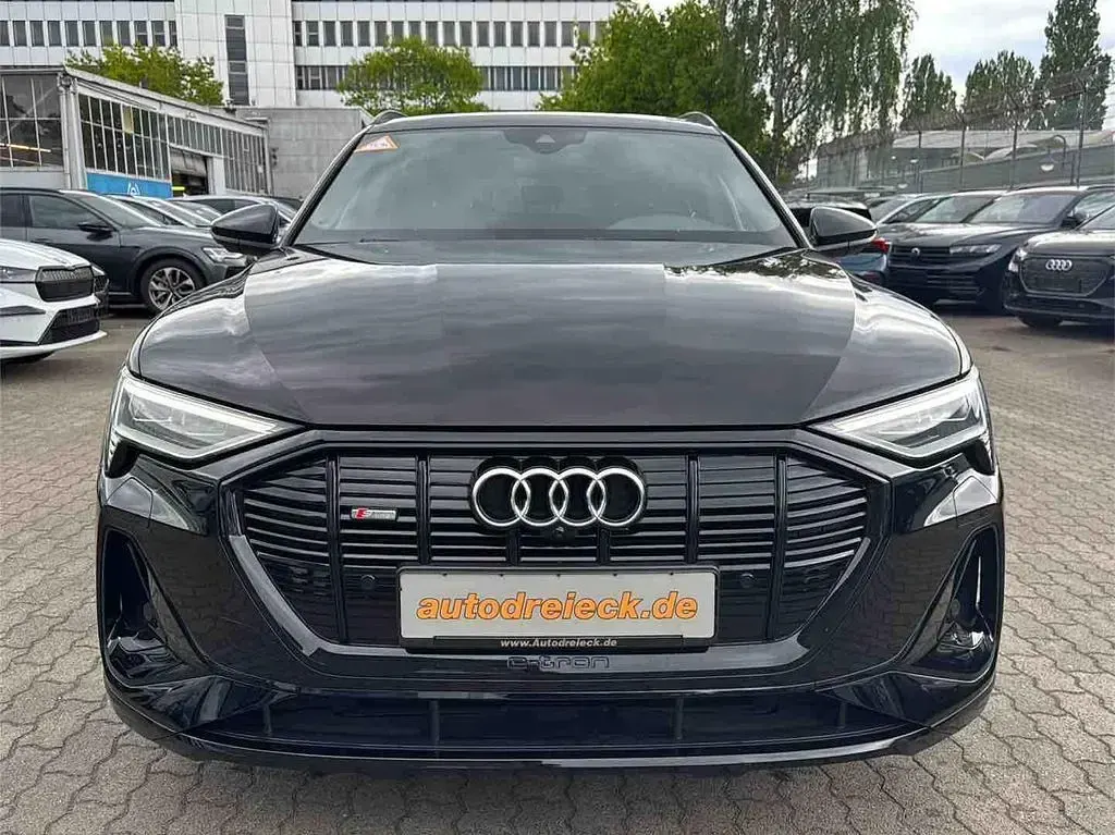 Gebraucht Audi e-tron S-Line 300 kW (408 PS) 2022 Brillantschwarz SUV