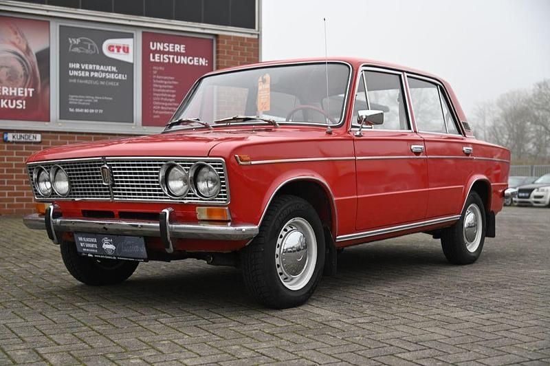 Gebraucht Lada 2103 75 PS (55 kW) 1981 Rot Limousine