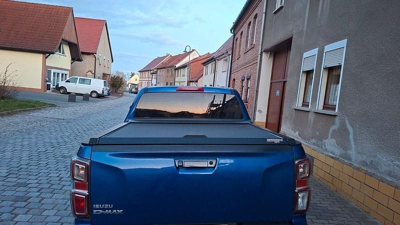 Gebraucht Isuzu D-Max 163 PS (119 kW) 2021 Blau Pickup