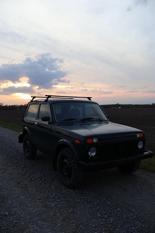 Second-hand Lada niva 82 CP (60 kW) 2008 Verde SUV