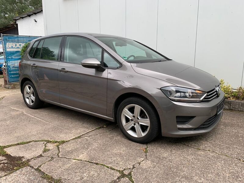 Grau Gebraucht 2015 VW Golf Sportsvan Comfortline Van / Kleinbus | 9.495 € (Fairer Preis) - Bild 1/4