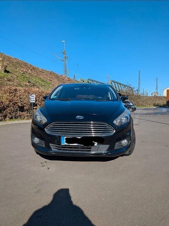 Gebraucht Ford S-MAX Titanium 150 PS (110 kW) 2016 Schwarz Van / Kleinbus