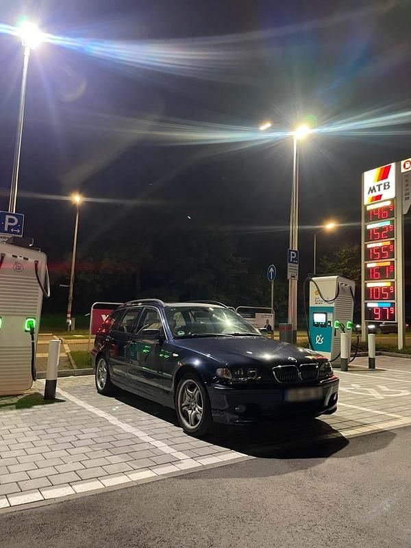 Gebraucht BMW 330 184 PS (135 kW) 2003 Blau Kombi