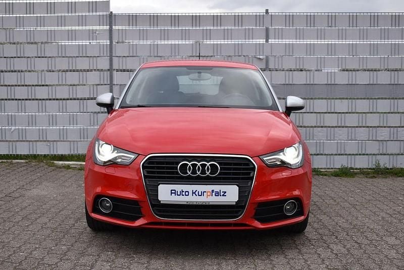 Gebraucht Audi A1 Ambition 90 PS (66 kW) 2011 Rot Kleinwagen