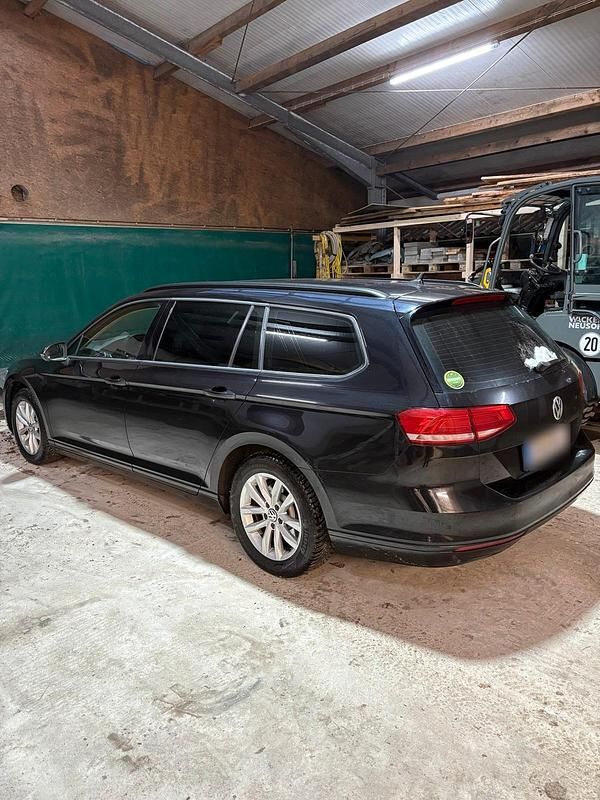 Gebraucht VW Passat 150 PS (110 kW) 2015 Schwarz Kombi