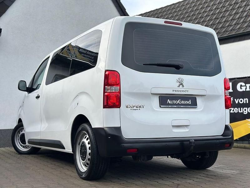 Gebraucht Peugeot Expert 179 PS (131 kW) 2019 Weiß Van