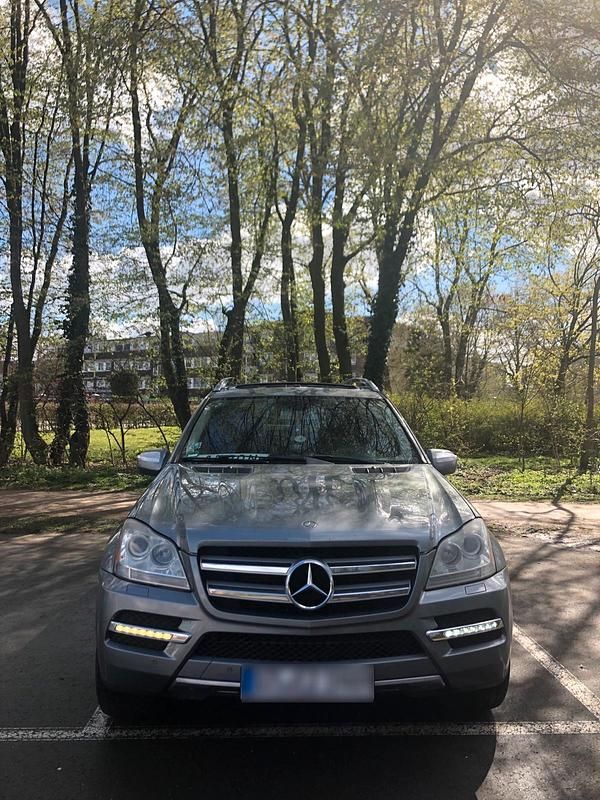 Gebraucht Mercedes GL350 211 PS (155 kW) 2011 Schwarz SUV