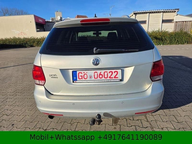 Gebraucht VW Golf VI Highline 105 PS (77 kW) 2011 Gold Kleinwagen