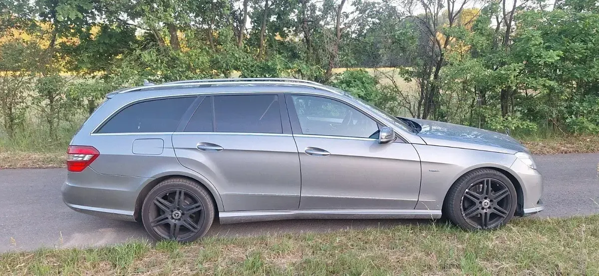 Gebraucht Mercedes E250 Avantgarde 204 PS (150 kW) 2010 Grau Kombi