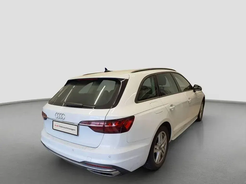 Gebraucht Audi A4 Advanced Plus 150 PS (110 kW) 2024 Gletscherweiß Kombi