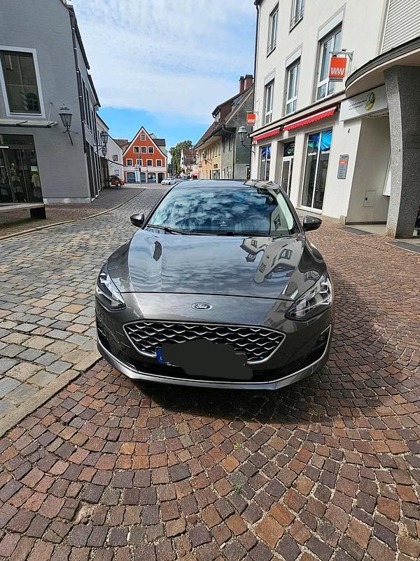 Gebraucht Ford Focus Vignale 182 PS (133 kW) 2019 Grau Limousine