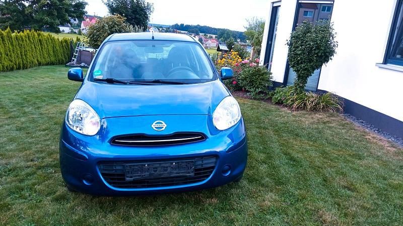 Blau Gebraucht 2013 Nissan Micra Kleinwagen | 3.999 € (Guter Preis) - Bild 1/4