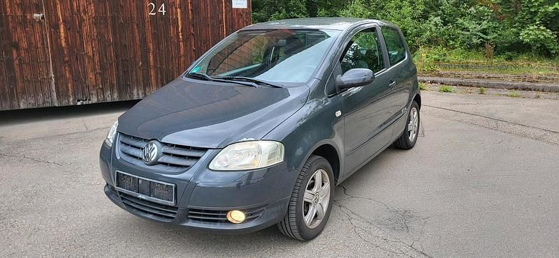 Grau Gebraucht 2010 VW Fox Style Kleinwagen | 999 € (Superpreis) - Bild 1/4