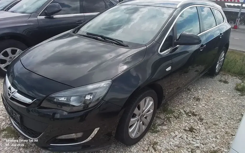 Gebraucht Opel Astra Exklusiv 165 PS (121 kW) 2015 Schwarz Kombi