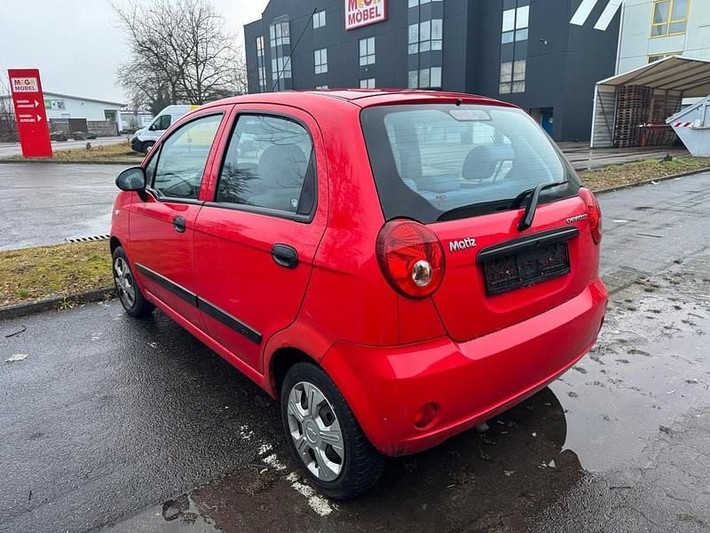Gebraucht Chevrolet Matiz 52 PS (38 kW) 2010 Rot Kleinwagen