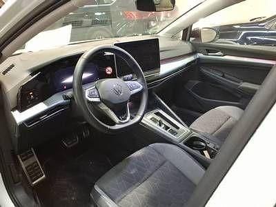 Gebraucht VW Golf VIII Goal 150 PS (110 kW) 2025 Oryxweiß perlmutteffekt Limousine