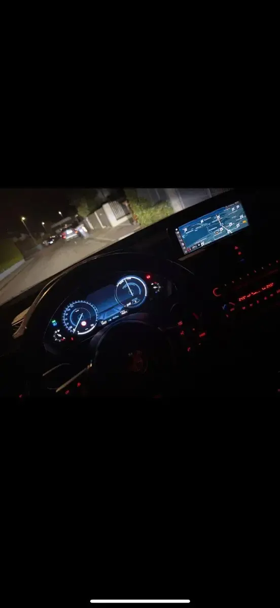 Gebraucht BMW 320 190 PS (139 kW) 2026 Grün Limousine