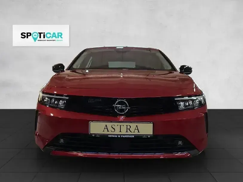 Gebraucht Opel Astra Edition 110 PS (80 kW) 2025 Kardio rot Limousine