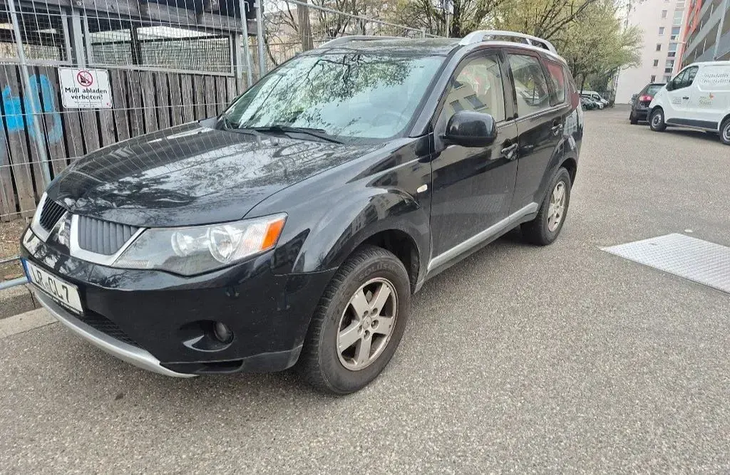 Gebraucht Mitsubishi Outlander Invite 140 PS (102 kW) 2009 Schwarz SUV
