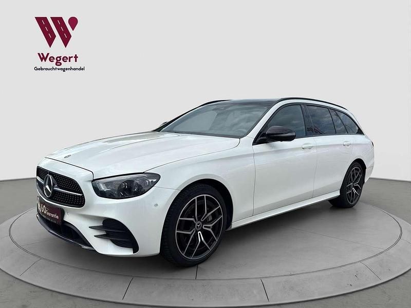 Diamantweiss designo Gebraucht 2020 Mercedes E400 AMG Kombi | 41.950 € (Fairer Preis) - Bild 1/4