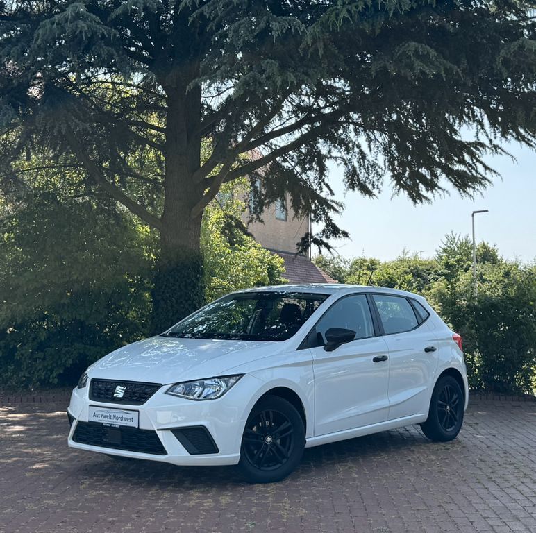 Weiß Gebraucht 2019 Seat Ibiza Reference Limousine | 8.499 € (Fairer Preis) - Bild 1/4