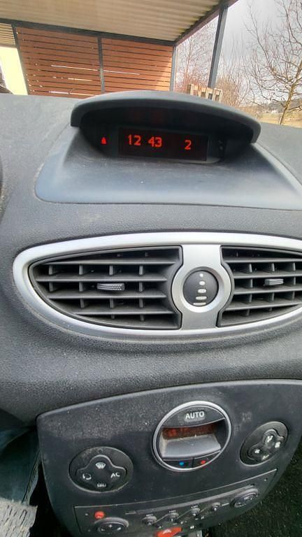 Gebraucht Renault Clio II Dynamique 75 PS (55 kW) 2007 Blau Limousine