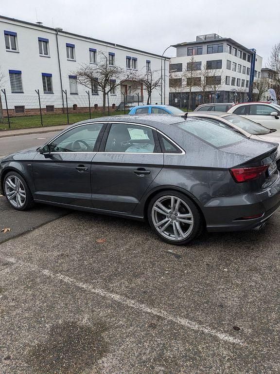 Gebraucht Audi A3 S-line plus 190 PS (139 kW) 2019 Grau Limousine