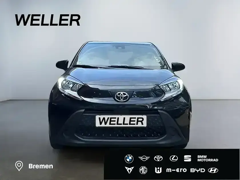Gebraucht Toyota Aygo 72 PS (52 kW) 2025 Night time black (schwarz) Kleinwagen