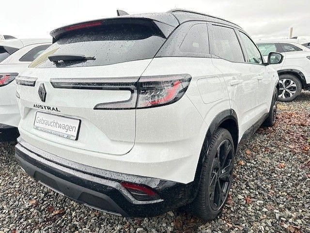 Gebraucht Renault Austral Esprit Alpine 158 PS (116 kW) 2023 Perlmuttweiß metallic, black SUV