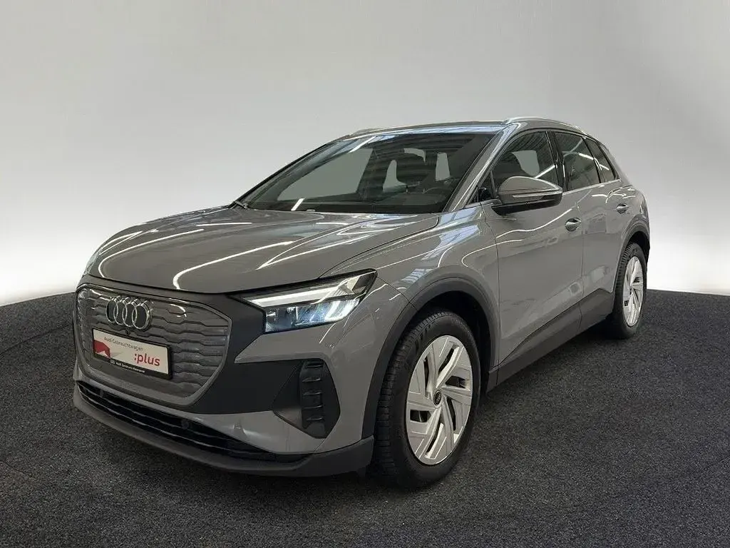Gebraucht Audi Q4 e-tron Basis 125 kW (170 PS) 2023 Kieselgrau SUV