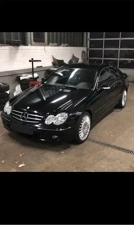Gebraucht Mercedes CLK200 184 PS (135 kW) 2008 Schwarz Coupé