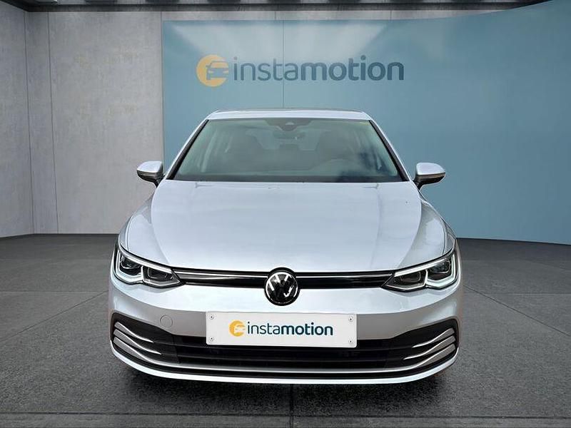 Gebraucht VW Golf VIII 150 PS (110 kW) 2023 Silber Kleinwagen
