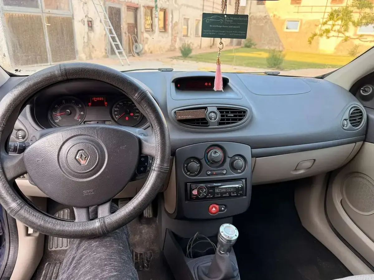 Gebraucht Renault Clio II Expression 88 PS (64 kW) 2005 Limousine