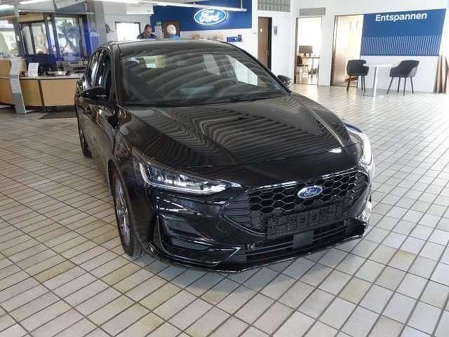 Gebraucht Ford Focus ST-Line 125 PS (91 kW) 2025 Agate black metallic Limousine
