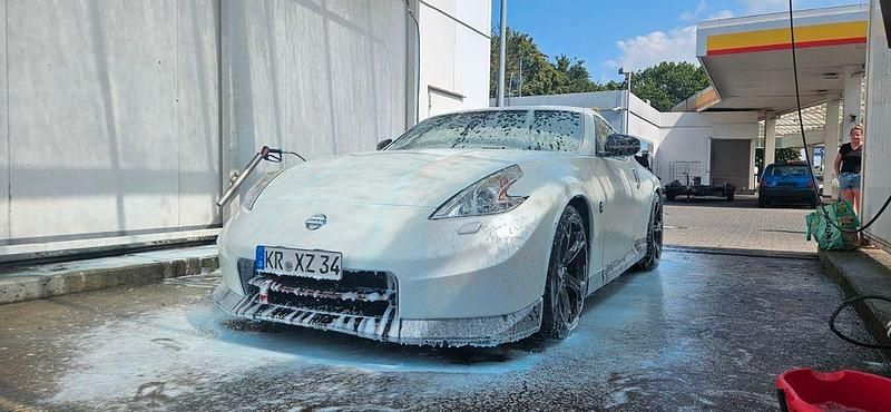 Weiß Gebraucht 2014 Nissan 370Z Nismo Coupé | 35.000 € (Fairer Preis) - Bild 1/4