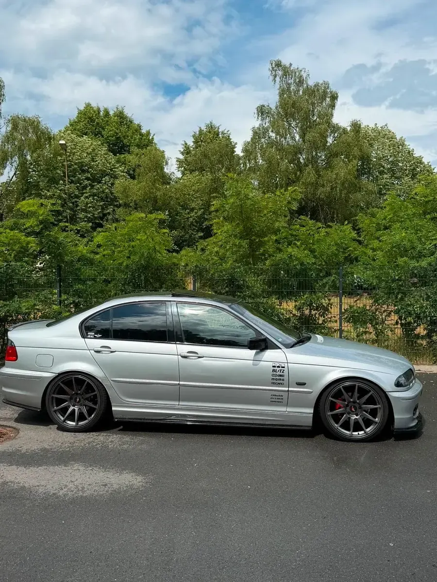 Gebraucht BMW 323 M Sport 170 PS (125 kW) 2000 Silber Limousine