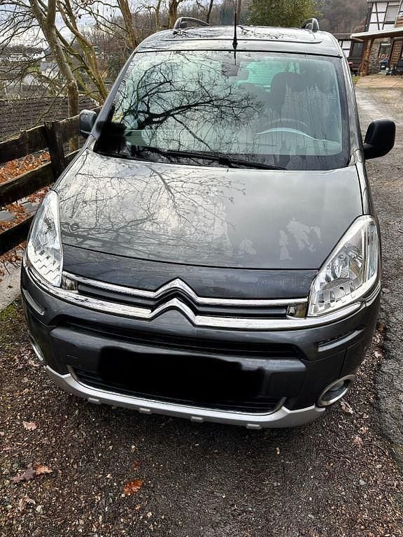 Grau Gebraucht 2015 Citroën Berlingo Van / Kleinbus | 3.000 € (Superpreis) - Bild 1/4