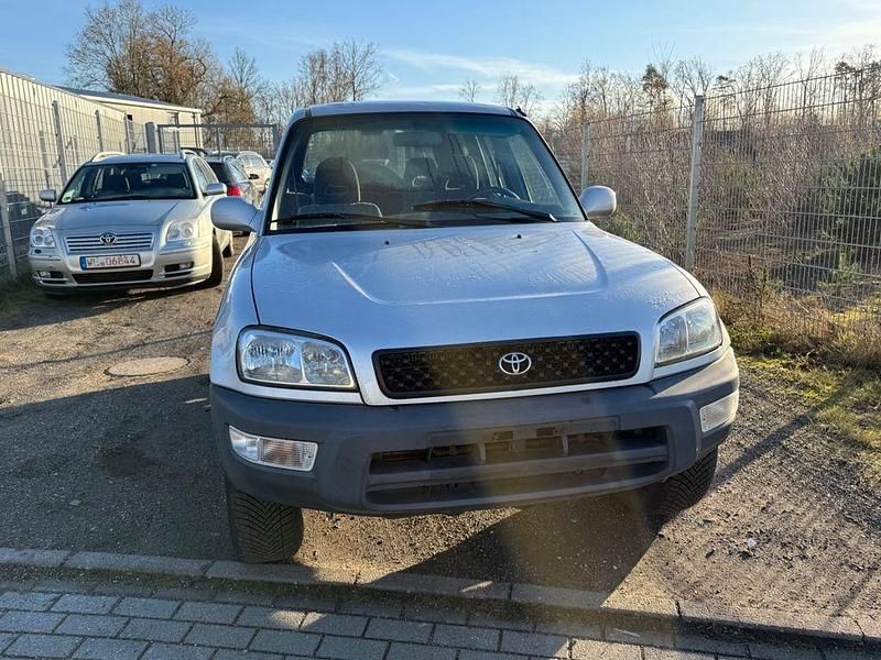 Gebraucht Toyota RAV4 128 PS (94 kW) 1998 Silber SUV