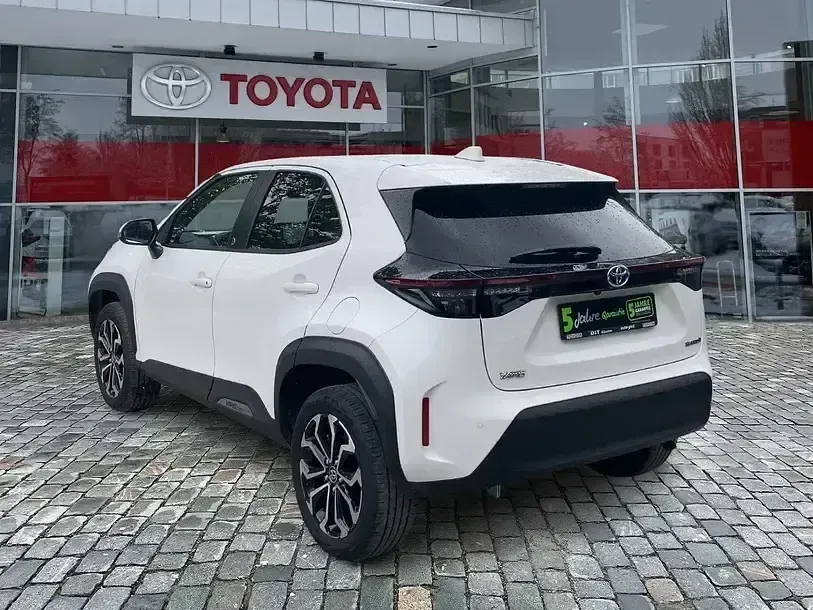 Gebraucht Toyota Yaris Connect Style 116 PS (85 kW) 2022 Schneeweiß Kleinwagen
