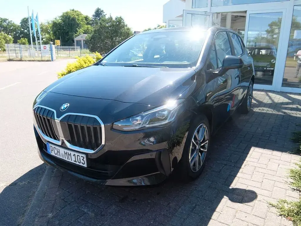 Gebraucht BMW 218 Active Tourer 150 PS (110 kW) 2022 Schwarz Van / Kleinbus