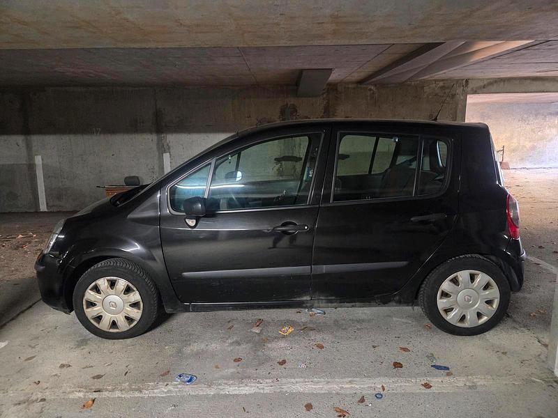 Second-hand Renault Modus 75 CP (55 kW) 2007 Negru Monovolum